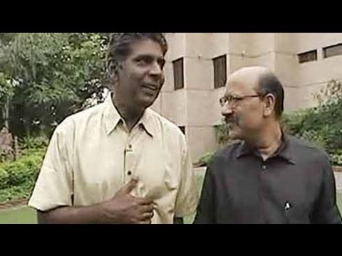 Behind Vijay Amritraj's $5 Million Net Worth: Sports, Film, Commentary